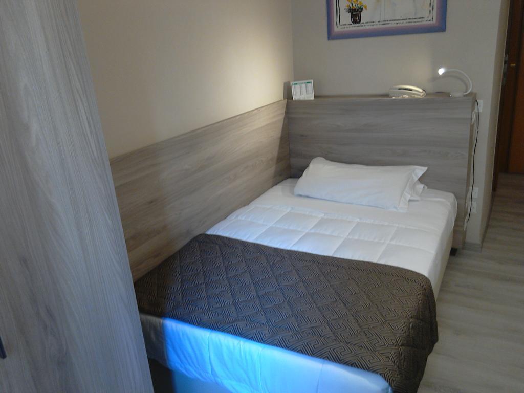Hotel Citta' Livorno Exteriör bild